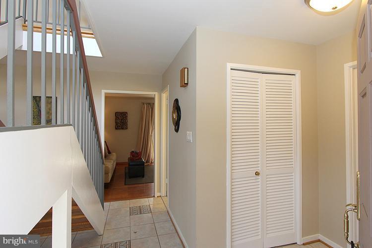 11649 Mediterranean Court Reston, VA 20190 - Photo 1 of 30 Entry Foyer