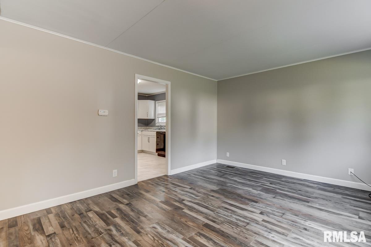 2321 Huntington Road Springfield, IL 62703 - Photo 3 of 30