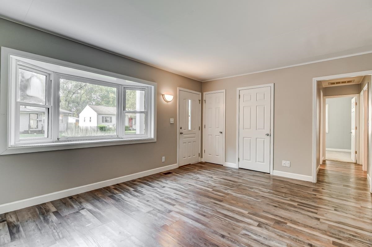 2321 Huntington Road Springfield, IL 62703 - Photo 5 of 30
