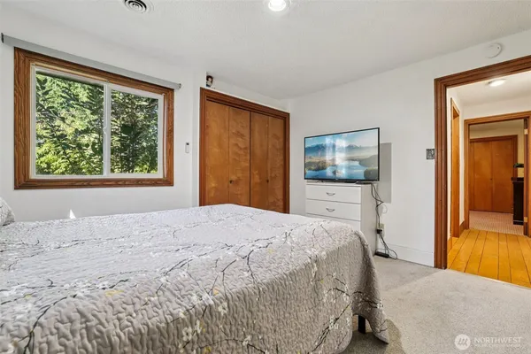 $835,000 | 42102 264th Avenue Southeast, Enumclaw, WA 98022