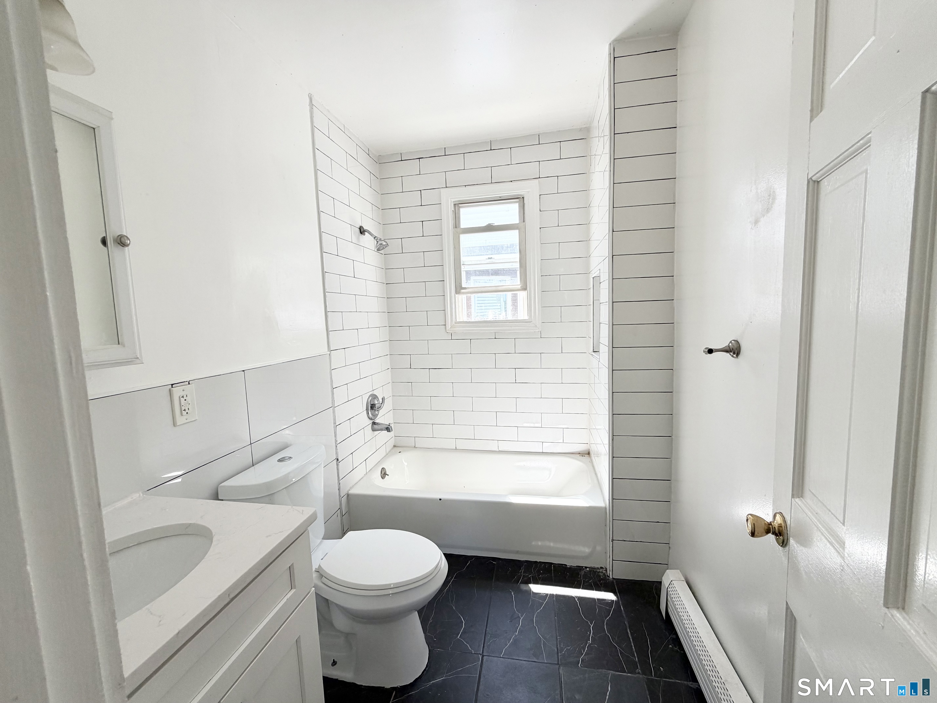 215 Read Street Bridgeport, CT 06607 - Photo 5 of 8