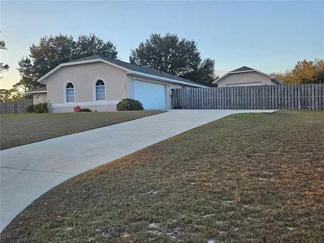 $359,900 | 5692 Northeast 62nd Court Road, Silver Springs, FL 34488