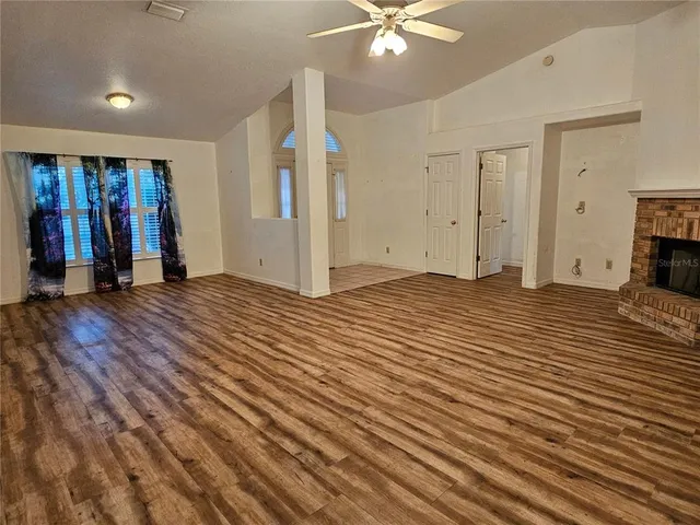 $359,900 | 5692 Northeast 62nd Court Road, Silver Springs, FL 34488