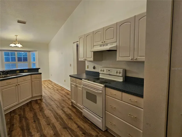 $359,900 | 5692 Northeast 62nd Court Road, Silver Springs, FL 34488