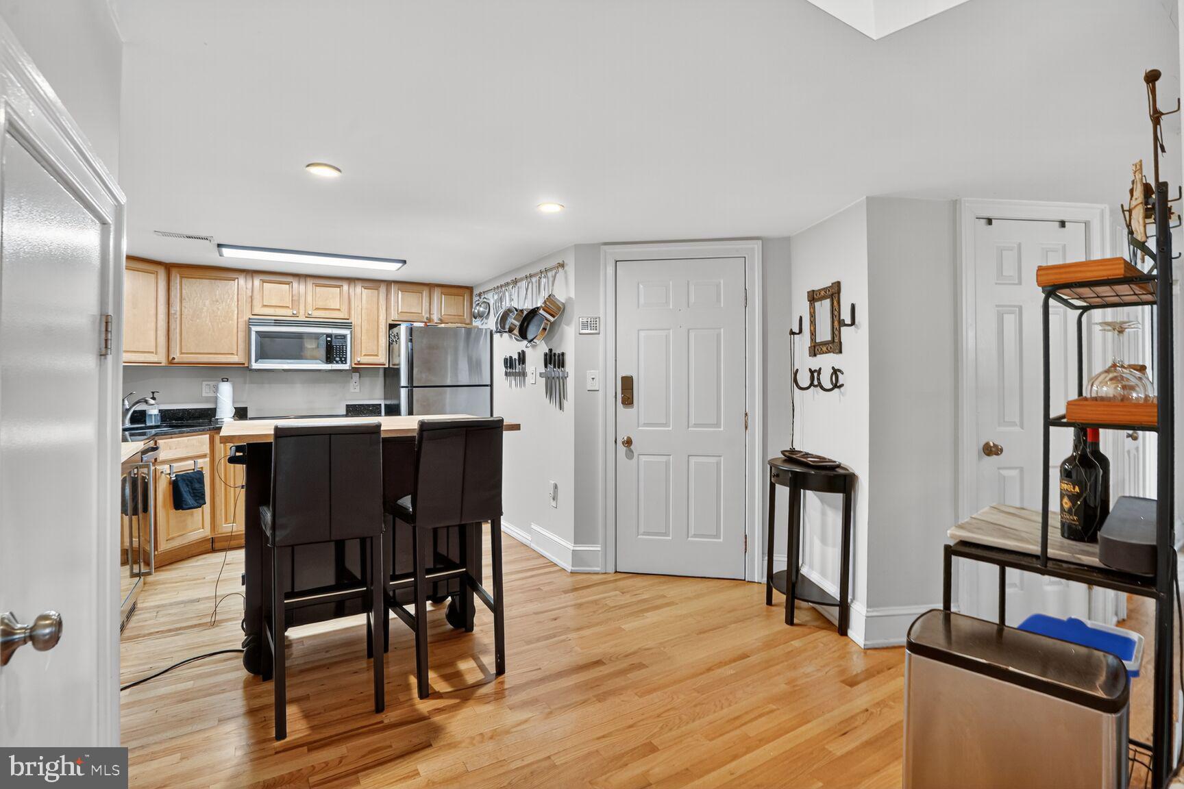 905 South Carolina Avenue Southeast, Unit 6 Washington, DC 20003 - Photo 15 of 36