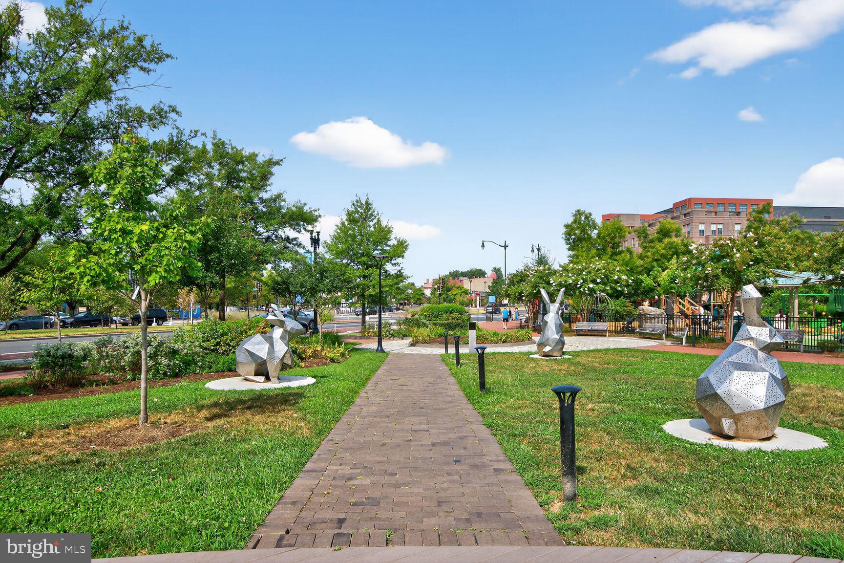 905 South Carolina Avenue Southeast, Unit 6 Washington, DC 20003 - Photo 27 of 36