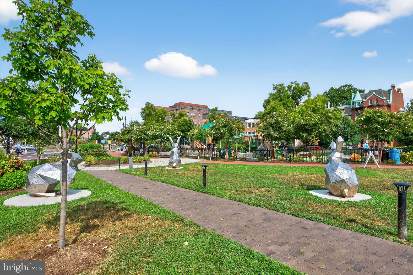 905 South Carolina Avenue Southeast, Unit 6 Washington, DC 20003 - Photo 28 of 36