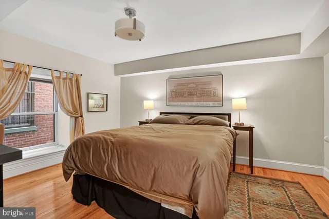 $850,000 | 905 South Carolina Avenue Southeast, Unit 6, Washington, DC 20003