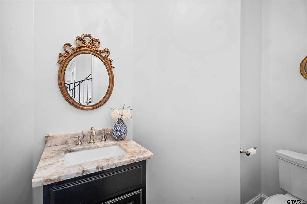 2015 Stonegate Boulevard Tyler, TX 75703 - Photo 12 of 40