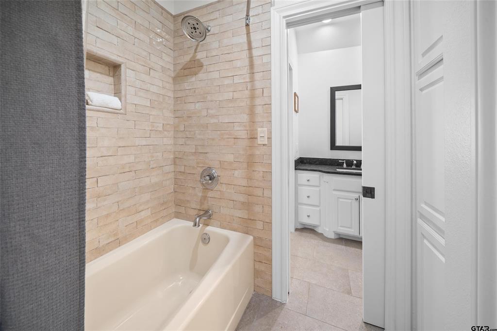 2015 Stonegate Boulevard Tyler, TX 75703 - Photo 26 of 40