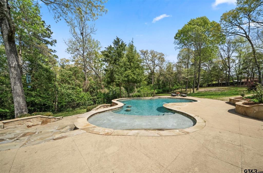 2015 Stonegate Boulevard Tyler, TX 75703 - Photo 30 of 40