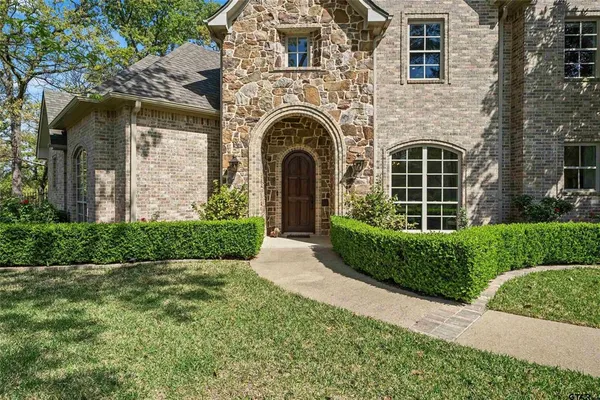 $1,175,000 | 2015 Stonegate Boulevard, Tyler, TX 75703