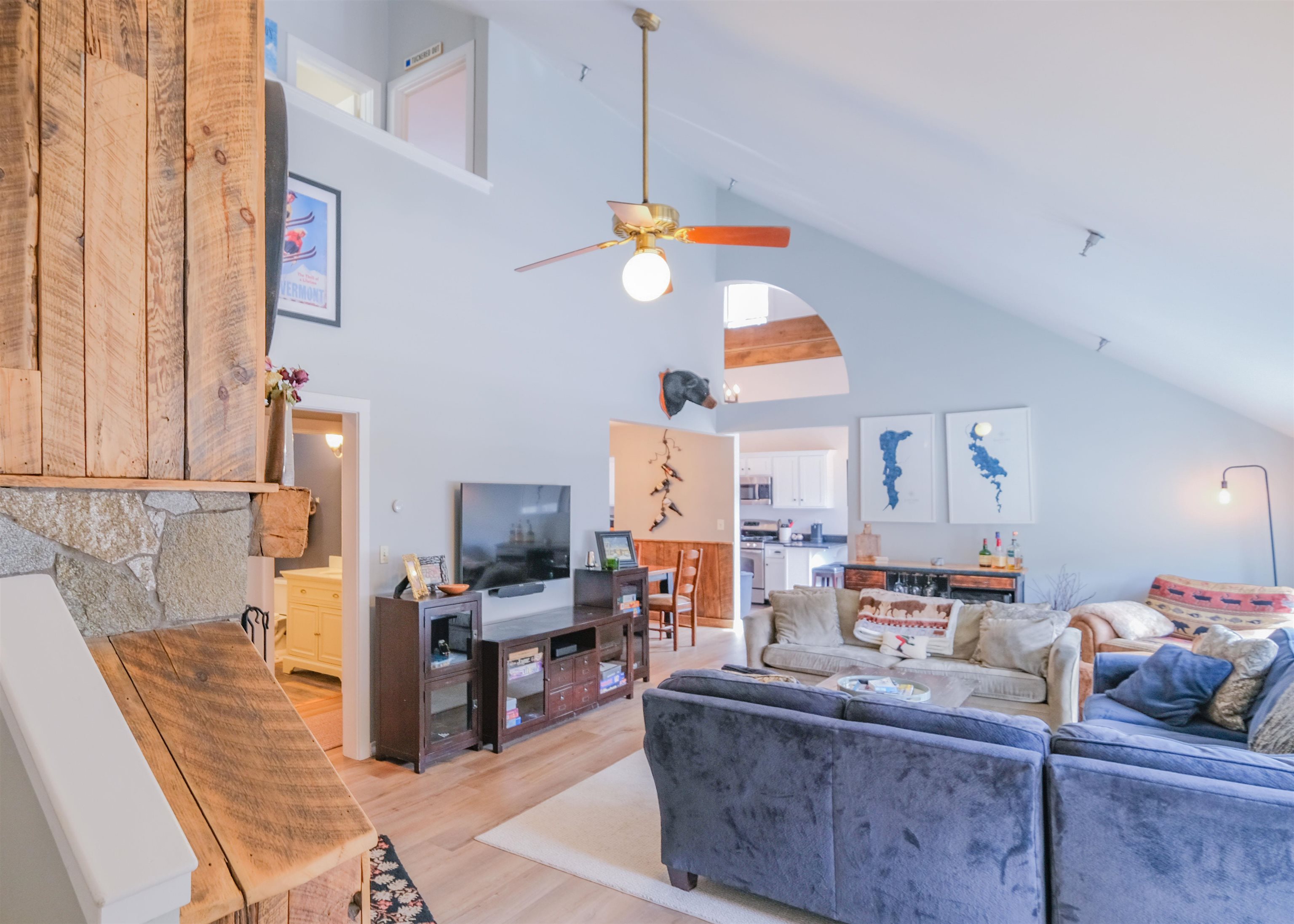 18 Pleasant Street, Unit 3 Ludlow, VT 05149 - Photo 4 of 41