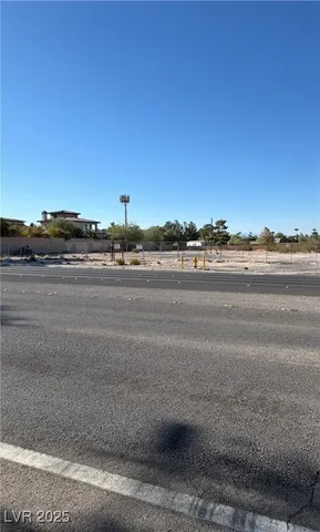 $699,000 | 2220 East Wigwam Avenue, Las Vegas, NV 89123