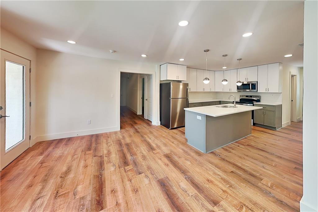 360 Simpson Terrace Northwest Atlanta, GA 30314 - Photo 2 of 20