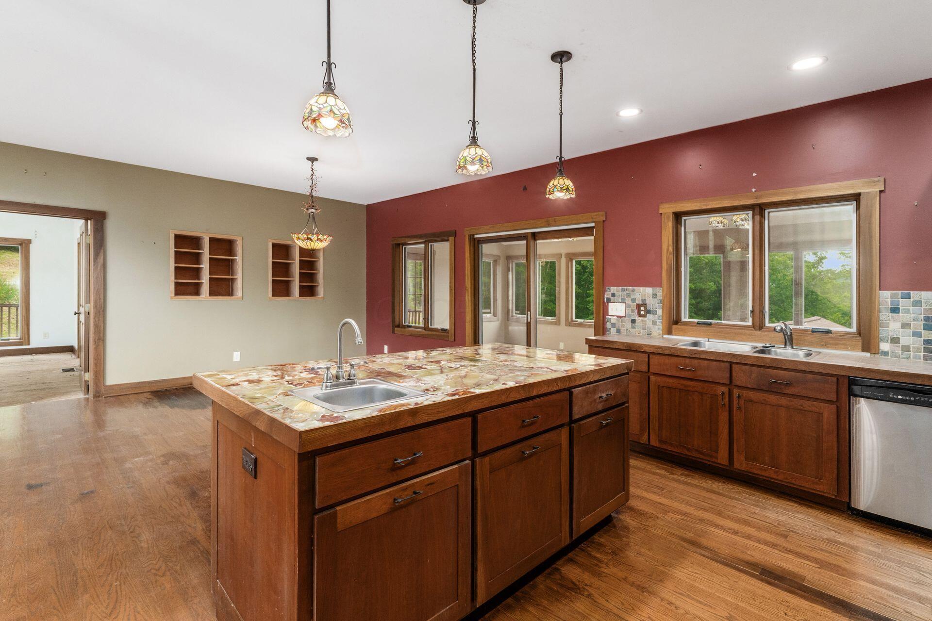 422 Debord Road Waverly, OH 45690 - Photo 14 of 57 Kitchen Island