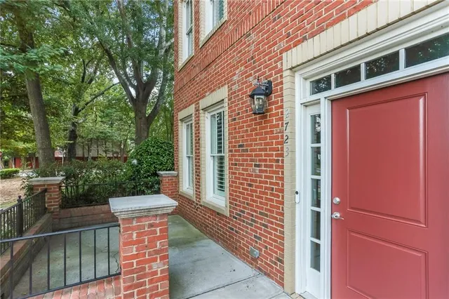 $599,000 | 2723 Davis Oaks Way, Decatur, GA 30033