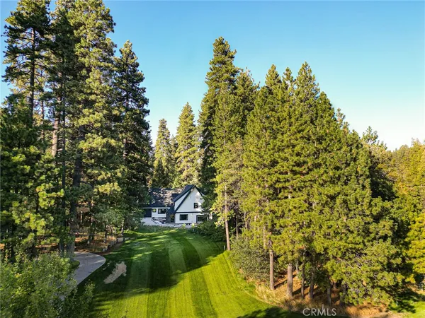 $1,795,000 | 157 Brentwood Drive, Lake Arrowhead, CA 92352