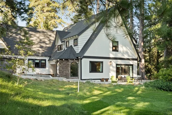 $1,795,000 | 157 Brentwood Drive, Lake Arrowhead, CA 92352