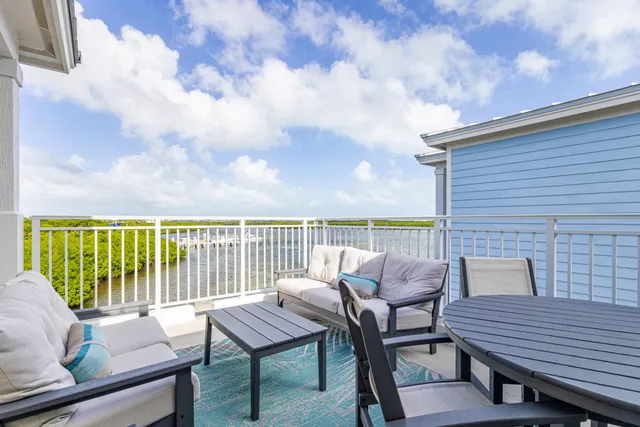 $3,825,000 | 46 East Playa Largo Boulevard, Key Largo, FL 33037