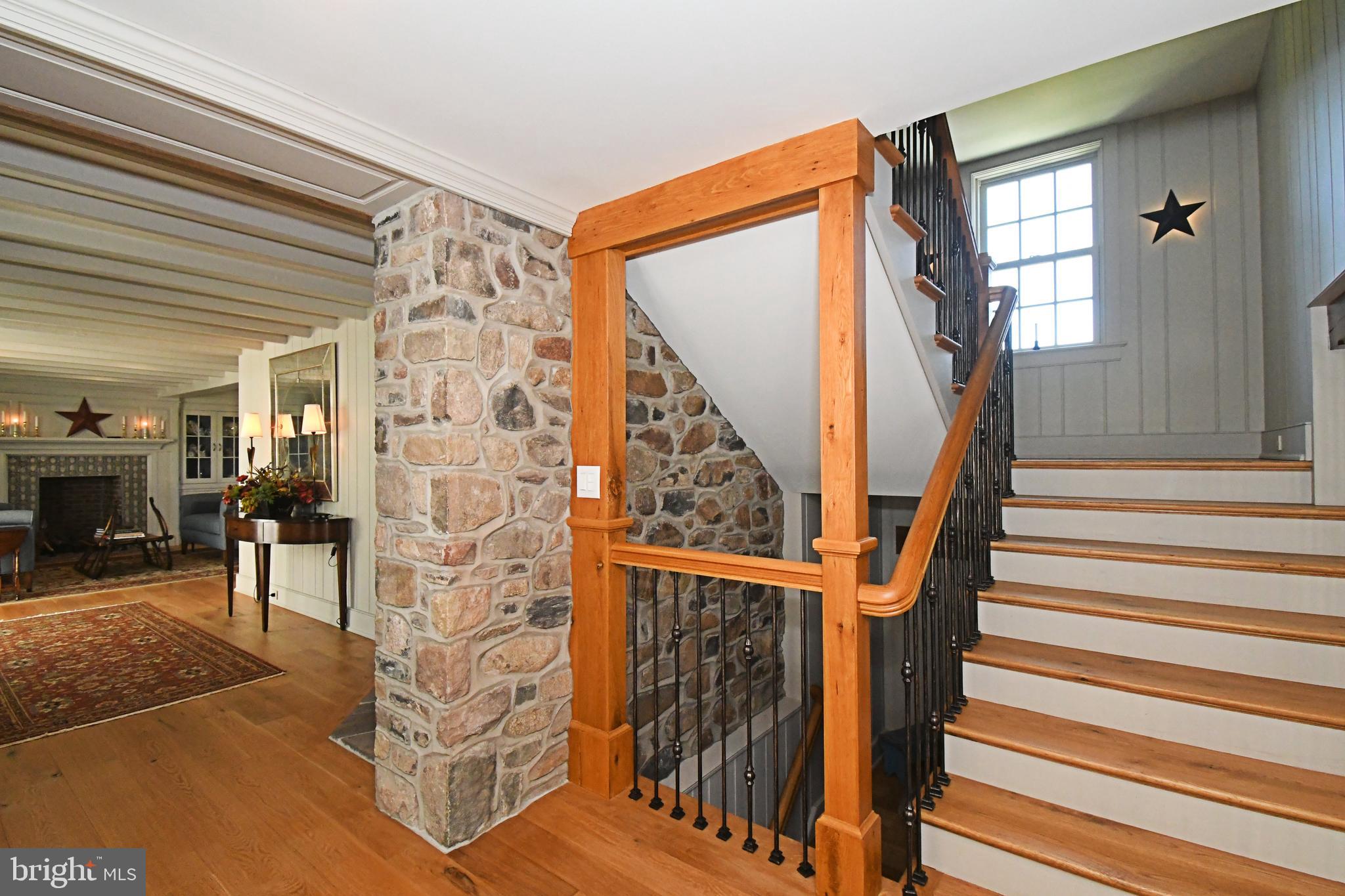 465 Pineville Road Newtown, PA 18940 - Photo 38 of 146 Staircase