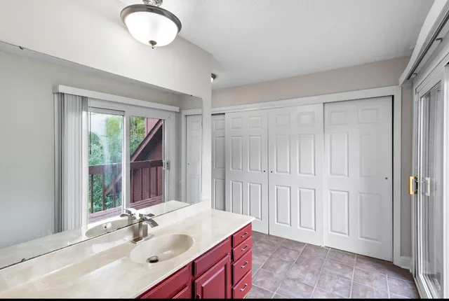 $190,000 | 5051 Woodlake Drive, Loves Park, IL 61111