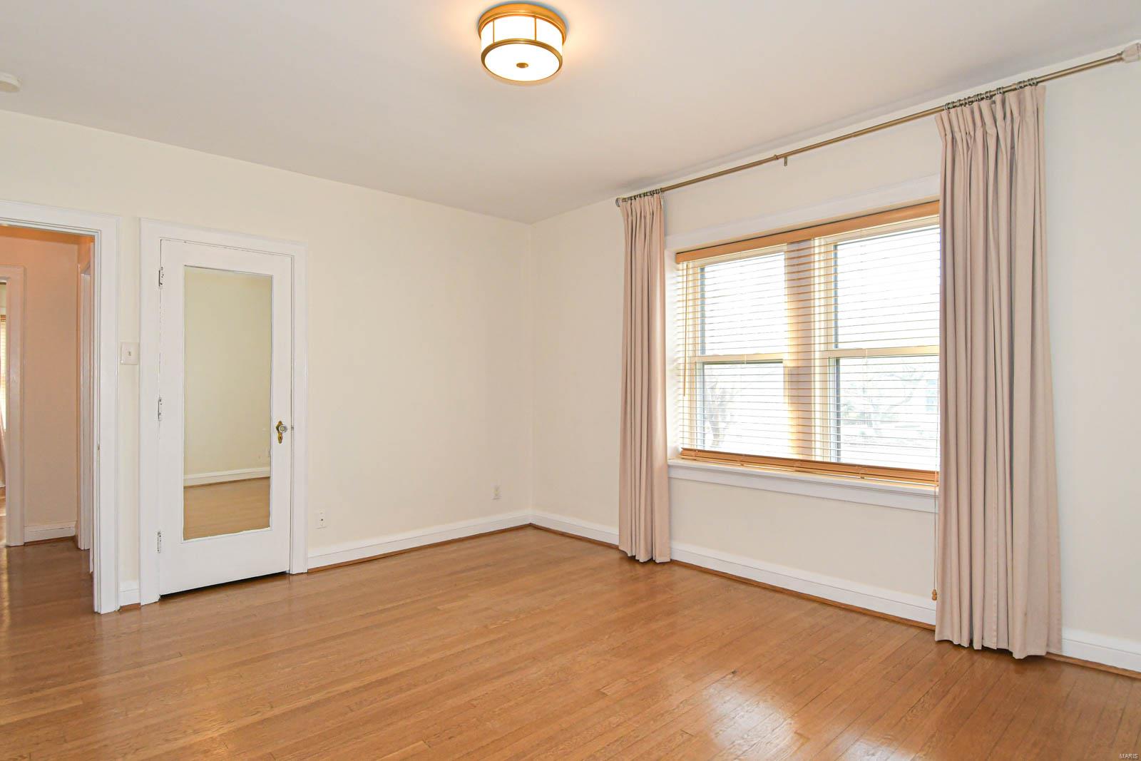 7629 Wydown, Unit 1S St. Louis, MO 63105 - Photo 16 of 26