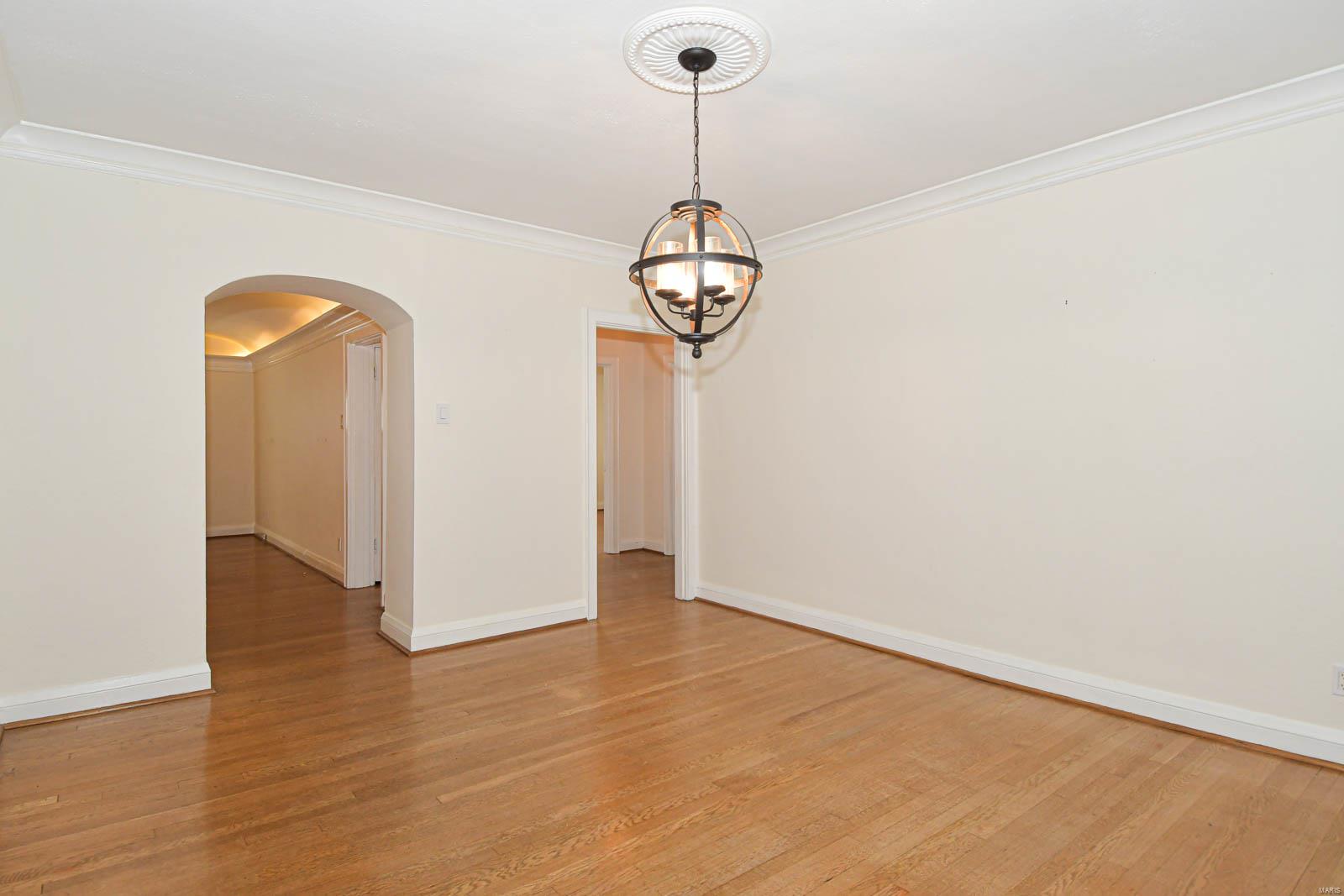 7629 Wydown, Unit 1S St. Louis, MO 63105 - Photo 8 of 26