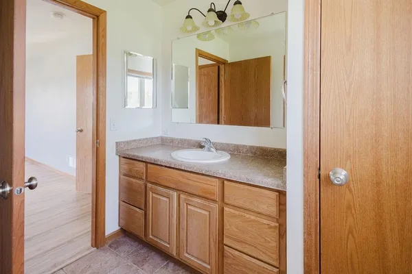 $359,000 | 905 Heather Lane, Platteville, WI 53818