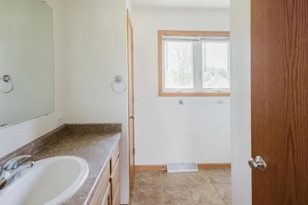 $359,000 | 905 Heather Lane, Platteville, WI 53818