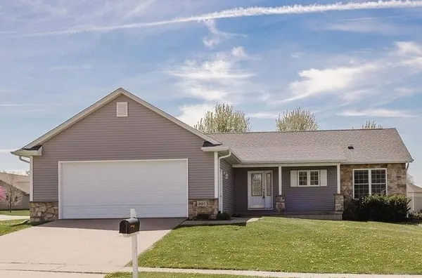 $359,000 | 905 Heather Lane, Platteville, WI 53818
