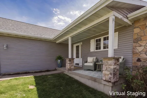 $359,000 | 905 Heather Lane, Platteville, WI 53818