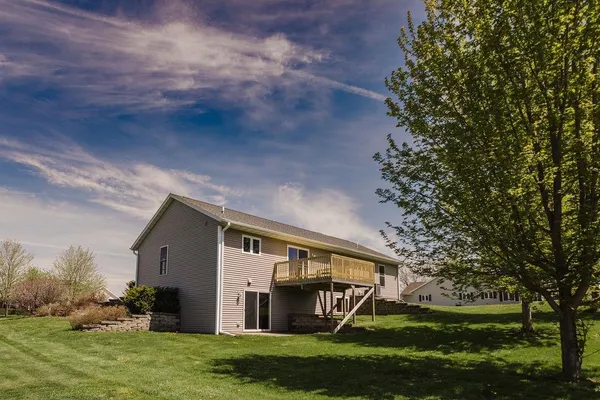 $359,000 | 905 Heather Lane, Platteville, WI 53818