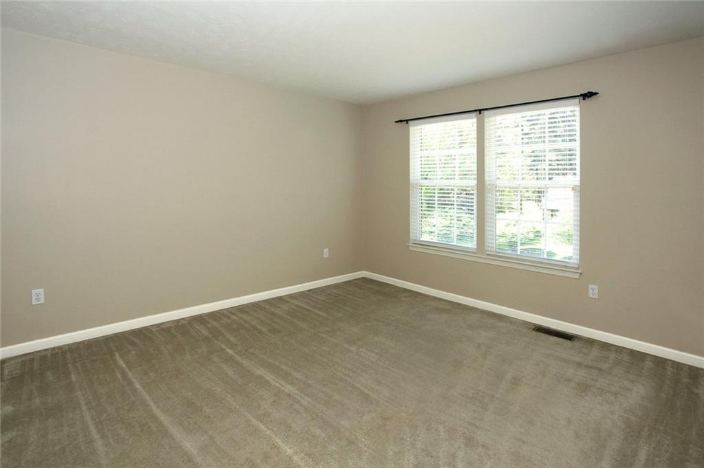 9780 Grosick Road Pittsburgh, PA 15237 - Photo 17 of 22 Spacious 3rd Bedroom.