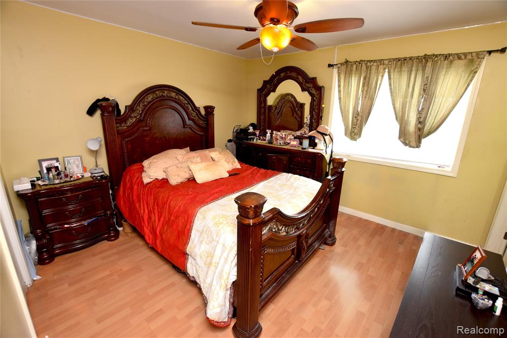 4301 Pengelly Road Flint, MI 48507 - Photo 8 of 16