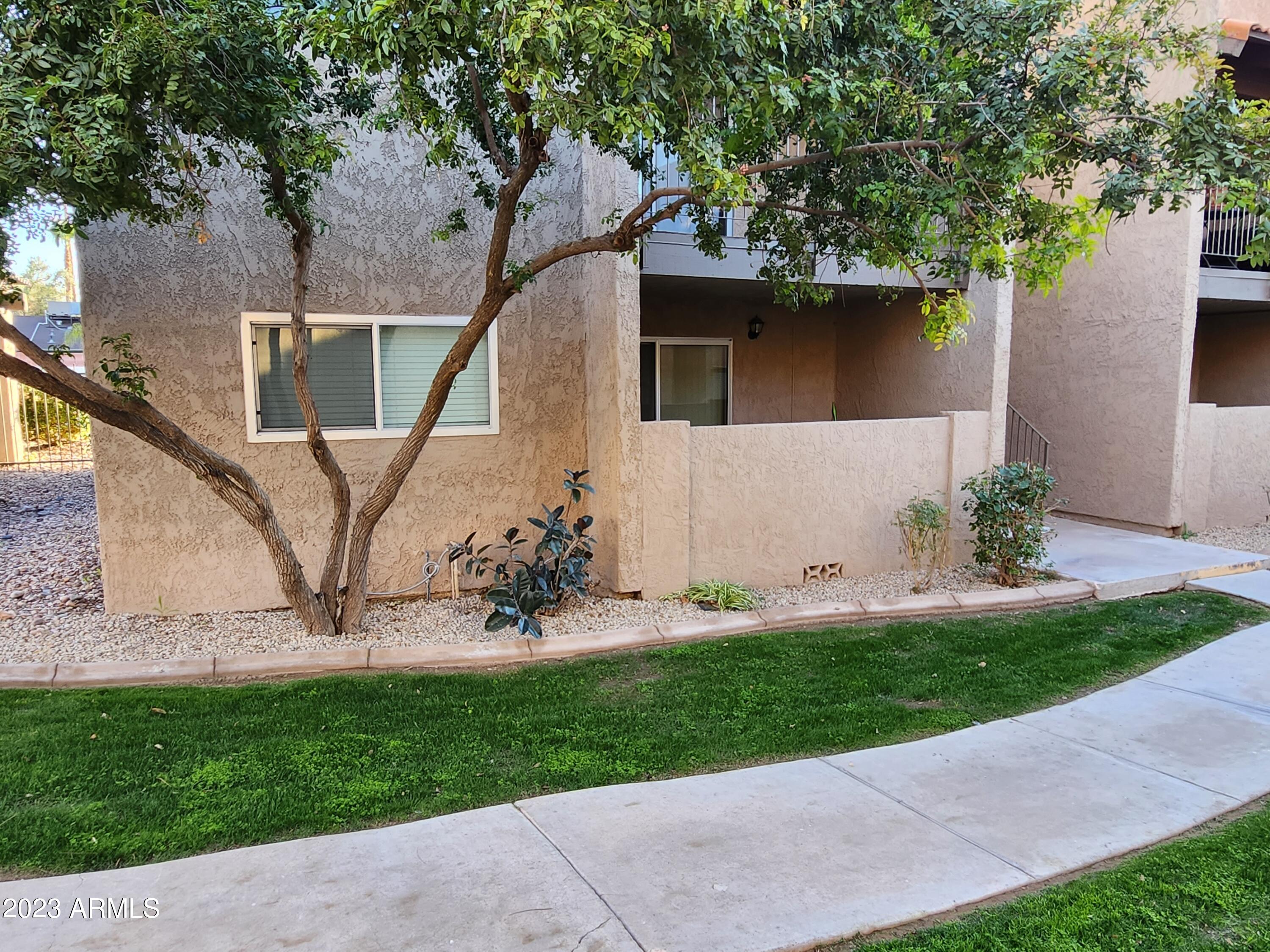 5525 East Thomas Road, Unit K1 Phoenix, AZ 85018 - Photo 1 of 46 K1, 2 BR, 1 Bath Corner lower unit