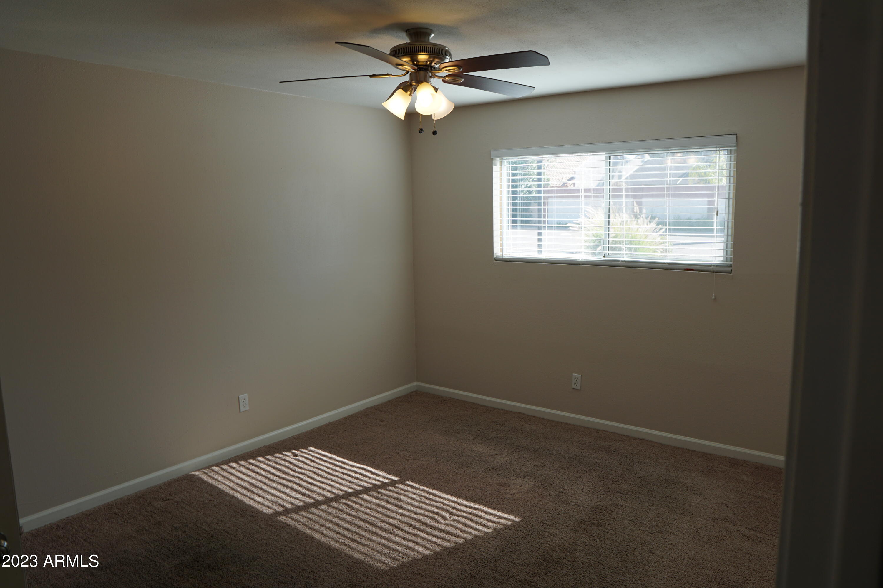 5525 East Thomas Road, Unit K1 Phoenix, AZ 85018 - Photo 13 of 46 Bedroom 1