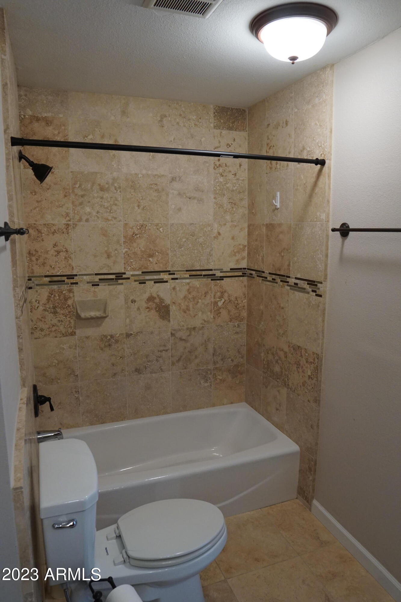 5525 East Thomas Road, Unit K1 Phoenix, AZ 85018 - Photo 17 of 46 Bathroom Full Tub and Shower and Tile
