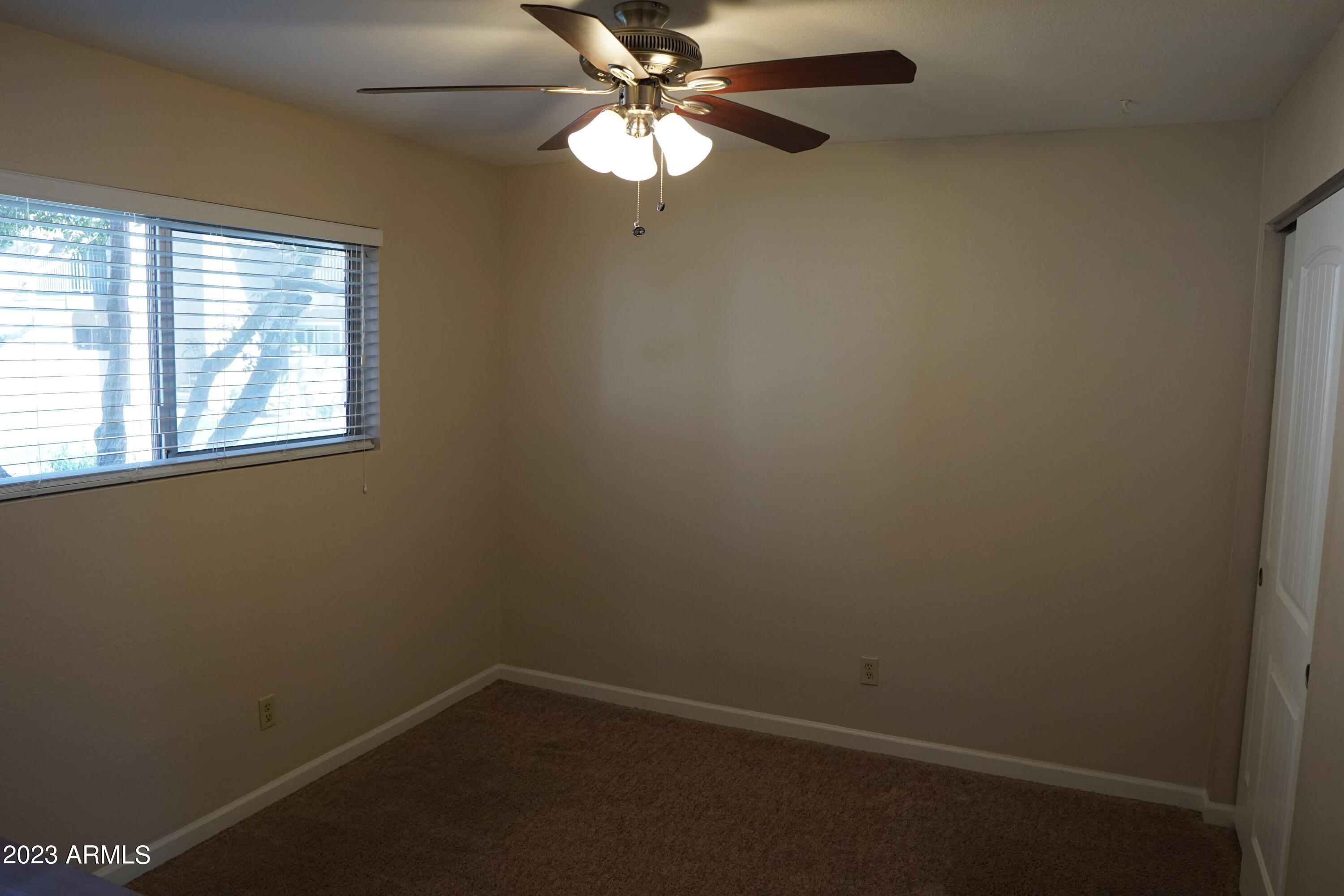5525 East Thomas Road, Unit K1 Phoenix, AZ 85018 - Photo 19 of 46 Bedroom 2