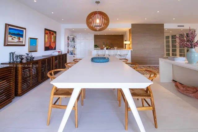 a view of a kitchen area