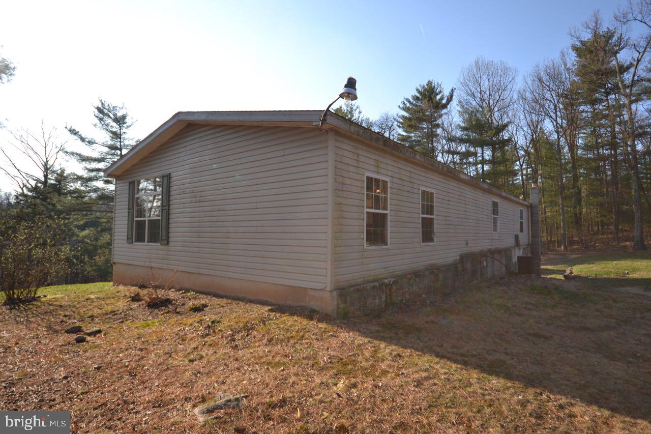 465 Clear Spring Road Biglerville, PA 17307 - Photo 4 of 29 Gallery Image 4