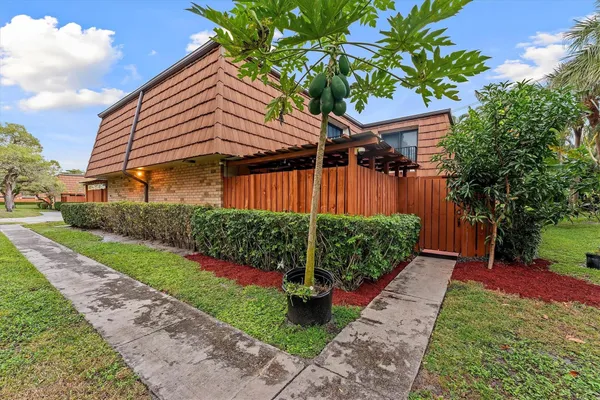 $3,150 | 9156 Southwest 23rd Street, Unit D, Davie, FL 33324