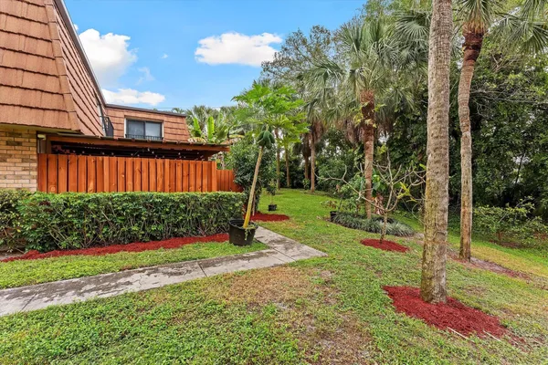 $3,150 | 9156 Southwest 23rd Street, Unit D, Davie, FL 33324