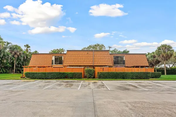 $3,150 | 9156 Southwest 23rd Street, Unit D, Davie, FL 33324