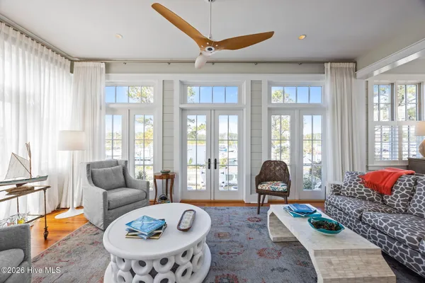 $1,098,000 | 365 Harborside Drive, Oriental, NC 28571