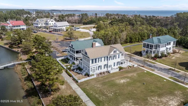 $1,098,000 | 365 Harborside Drive, Oriental, NC 28571