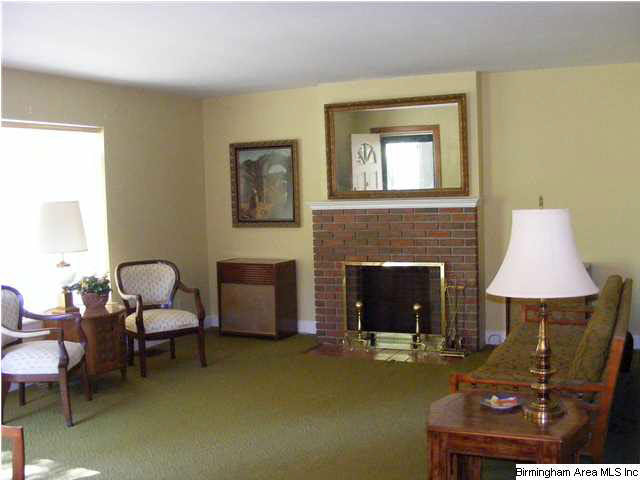 612 Robin Road Birmingham, AL 35214 - Photo 7 of 25