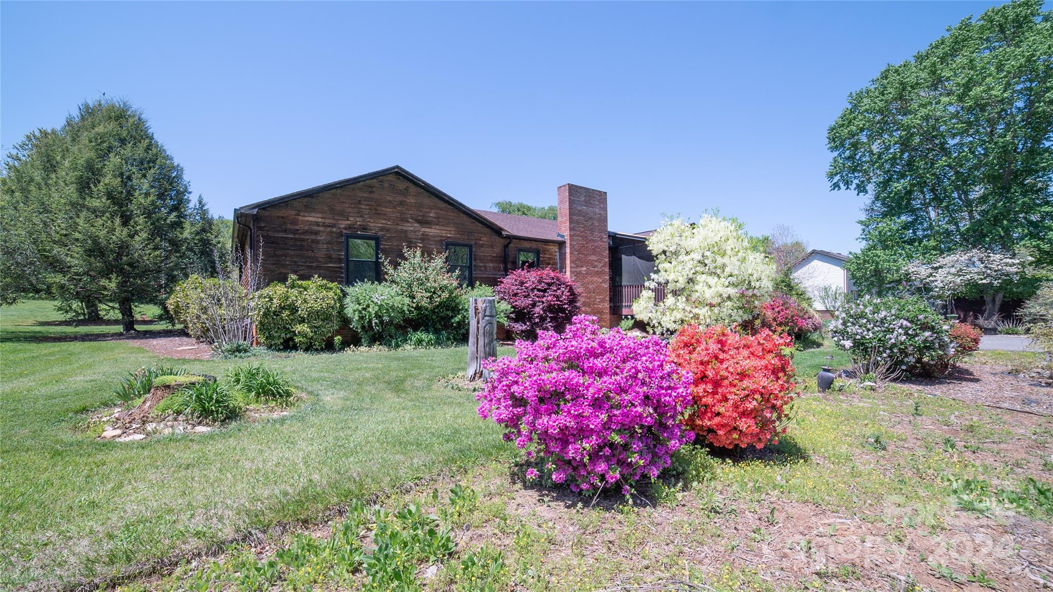 422 Bost Road Morganton, NC 28655 - Photo 4 of 26 Gallery Image 4