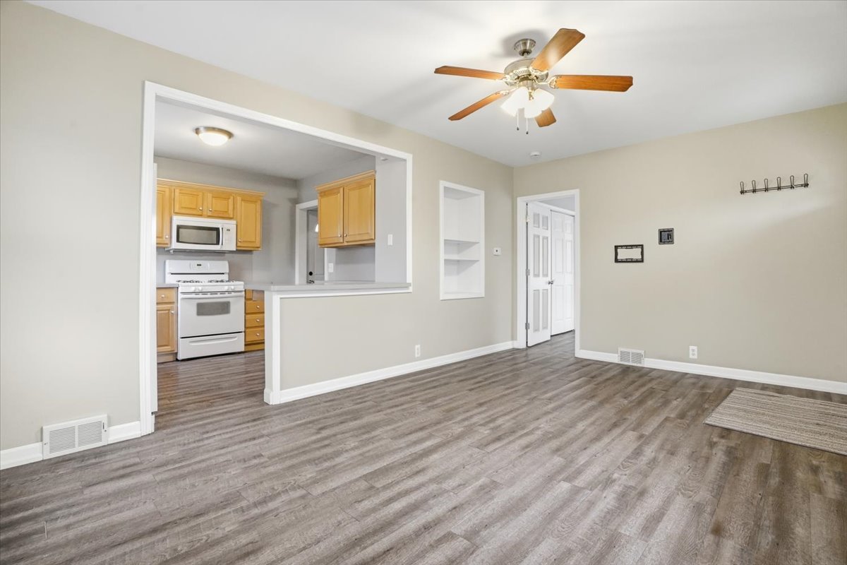 35669 North Benjamin Avenue Ingleside, IL 60041 - Photo 6 of 22