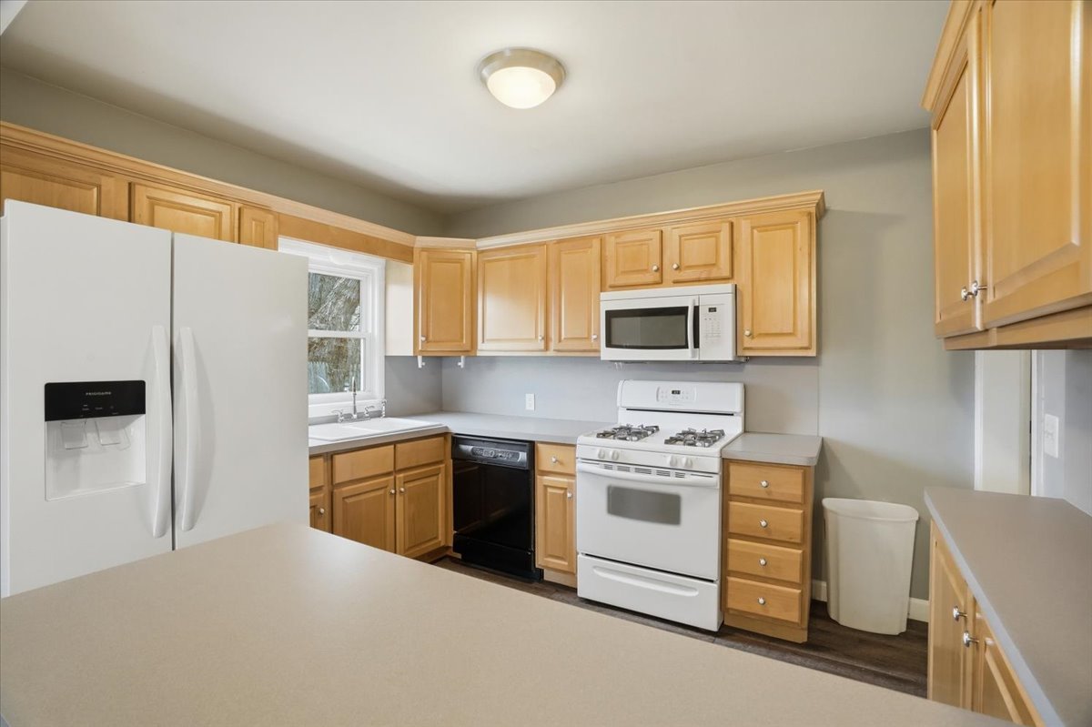 35669 North Benjamin Avenue Ingleside, IL 60041 - Photo 10 of 22